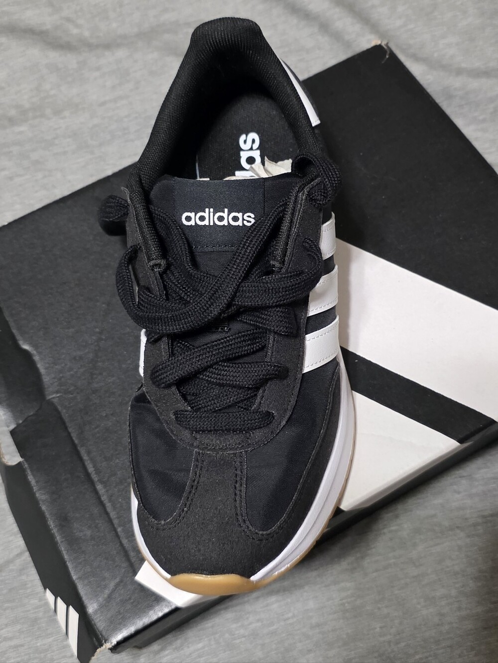 Adidas Run 70s 2.0 Black/White Youth Sneakers - Picture 4 of 4